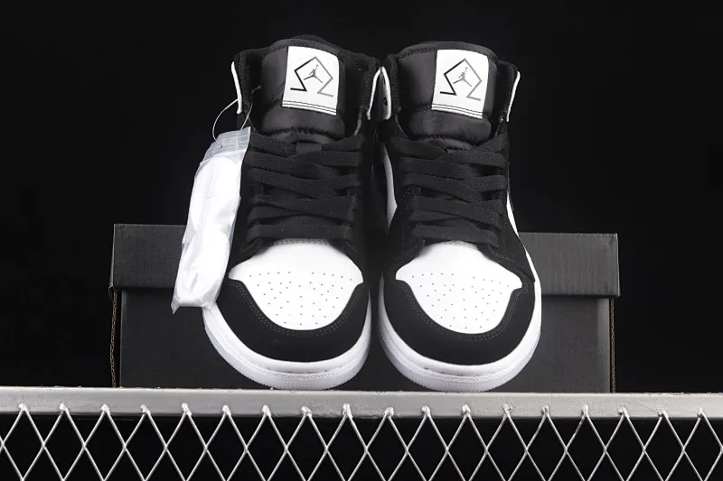 All categories Air Jordan Jordan series basketball shoes Air Jordan 1 Mid Air Jordan 1 Mid "Diamond Shorts" AJ1 Joe 1 Pearlescent White Black Panda DH6933-100